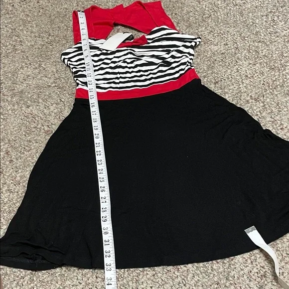 Sourpuss new retro look Black and Red Dress with Bow Detail - Picture 6 of 8